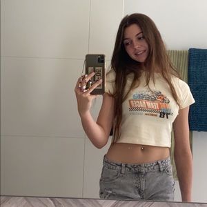 Meet your Posher, Ava